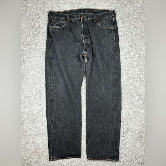 Levi's Jeans Mens 38 x 32 Original Fit 501 Black Classic Casual Denim Rugged - Picture 1 of 3
